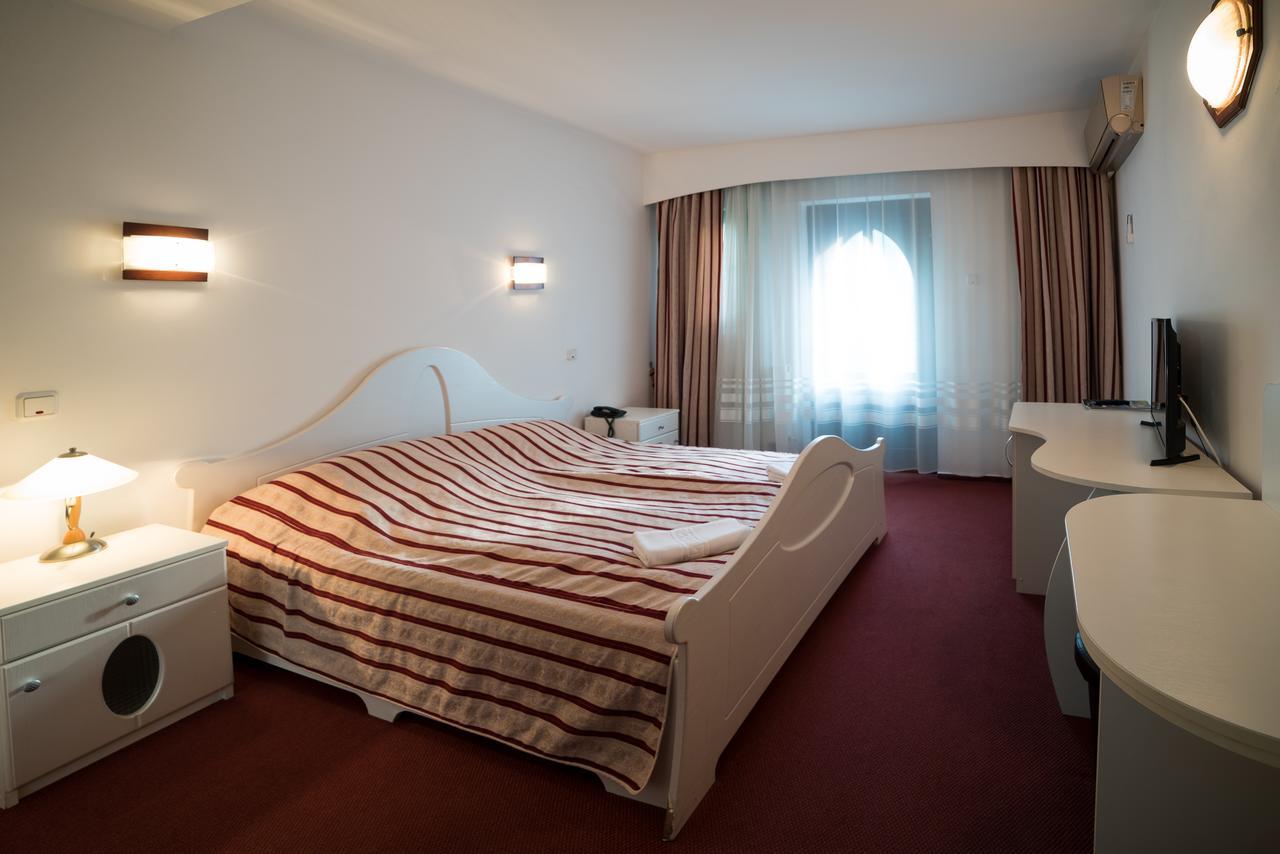 Hotel Marion Padurea Rotunda*** Reghin Eksteriør billede